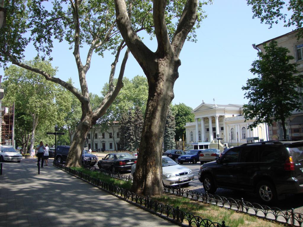 Theatre 3* Odessa