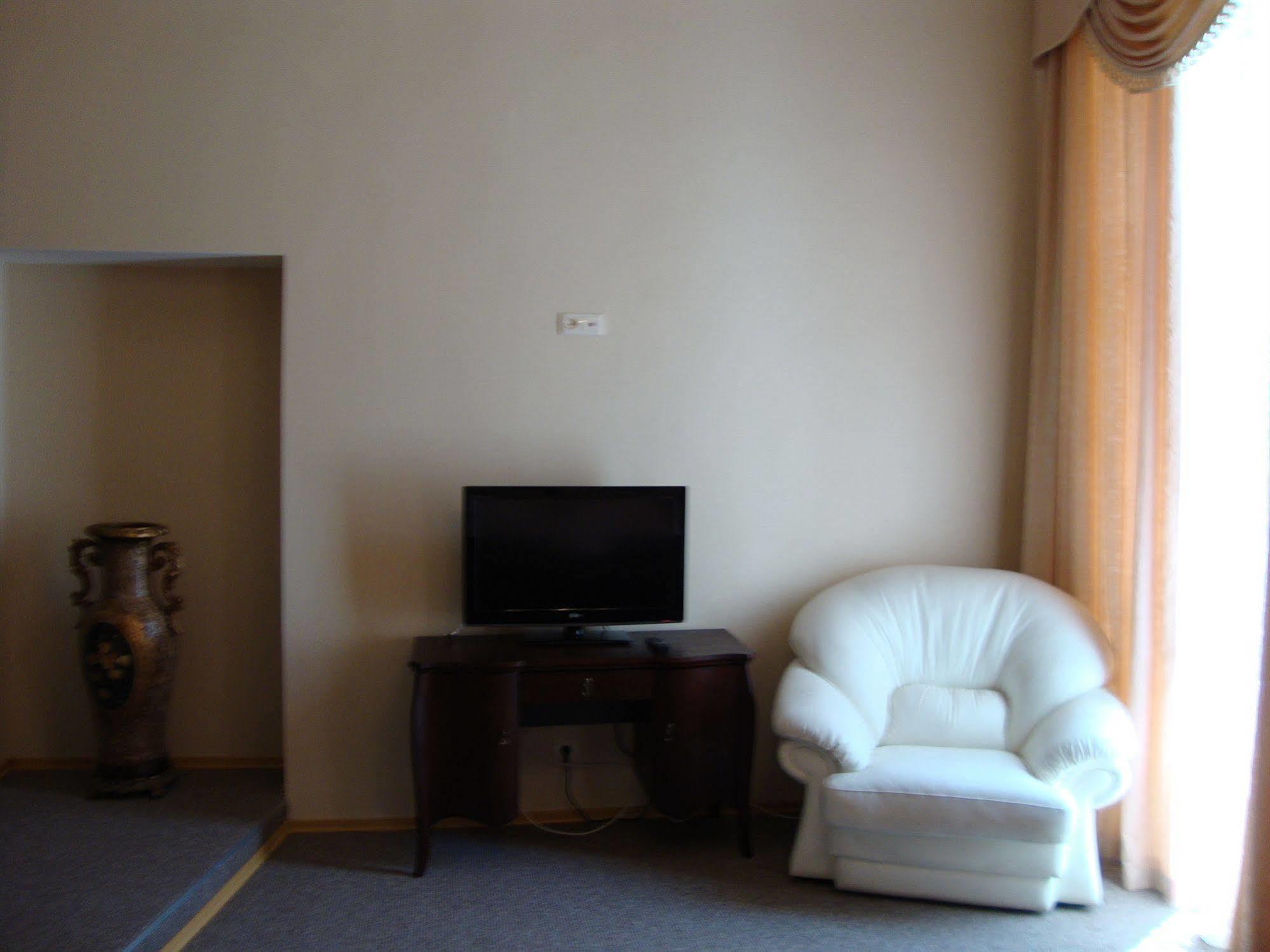 Hotel Theatre 3*